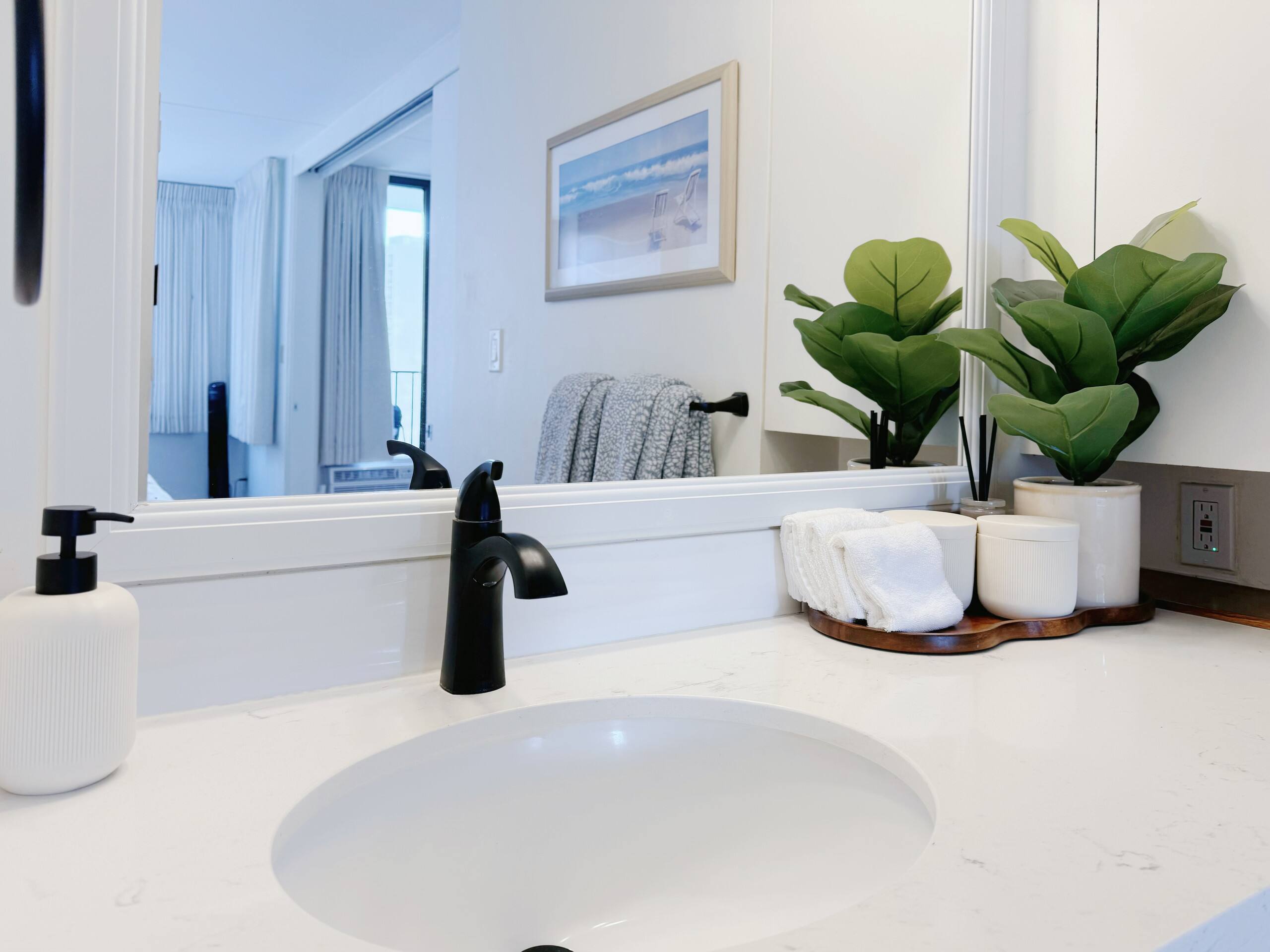 15FL-Cozy Waikiki Banyan 1BR w/Free Parking~ - Image 24