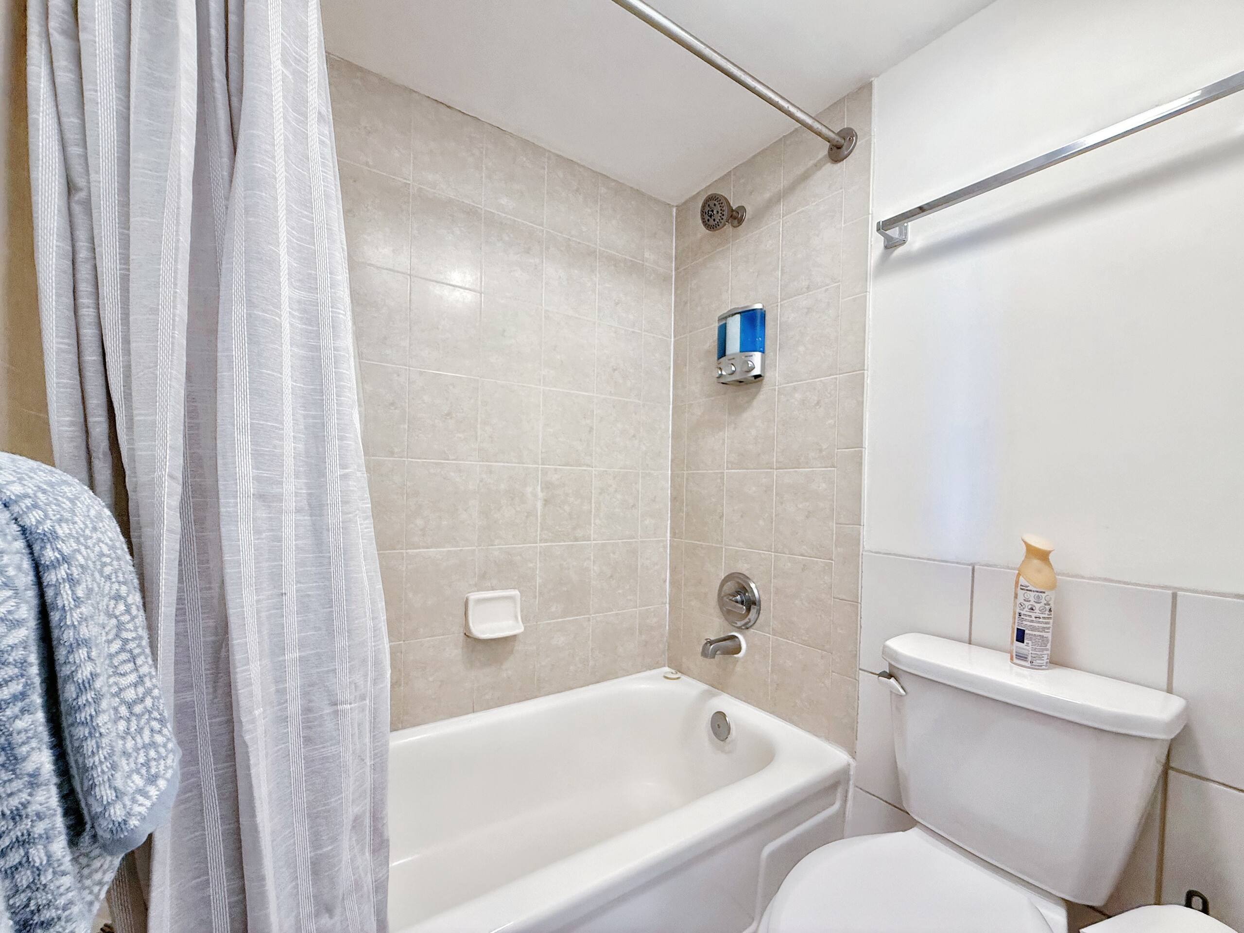 15FL-Cozy Waikiki Banyan 1BR w/Free Parking~ - Image 26