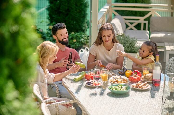 Large Covent Garden Family Hub for City Adventures gallery image 2