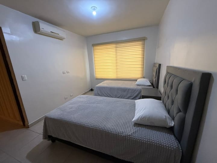 2 เตียงเดี่ยว 