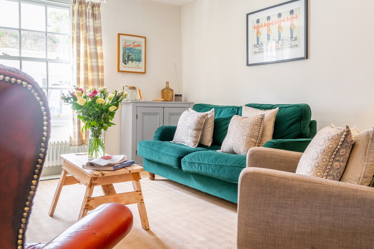 Popular Airbnb listing: Pretty period home in historic Holt, North Norfolk in Holt