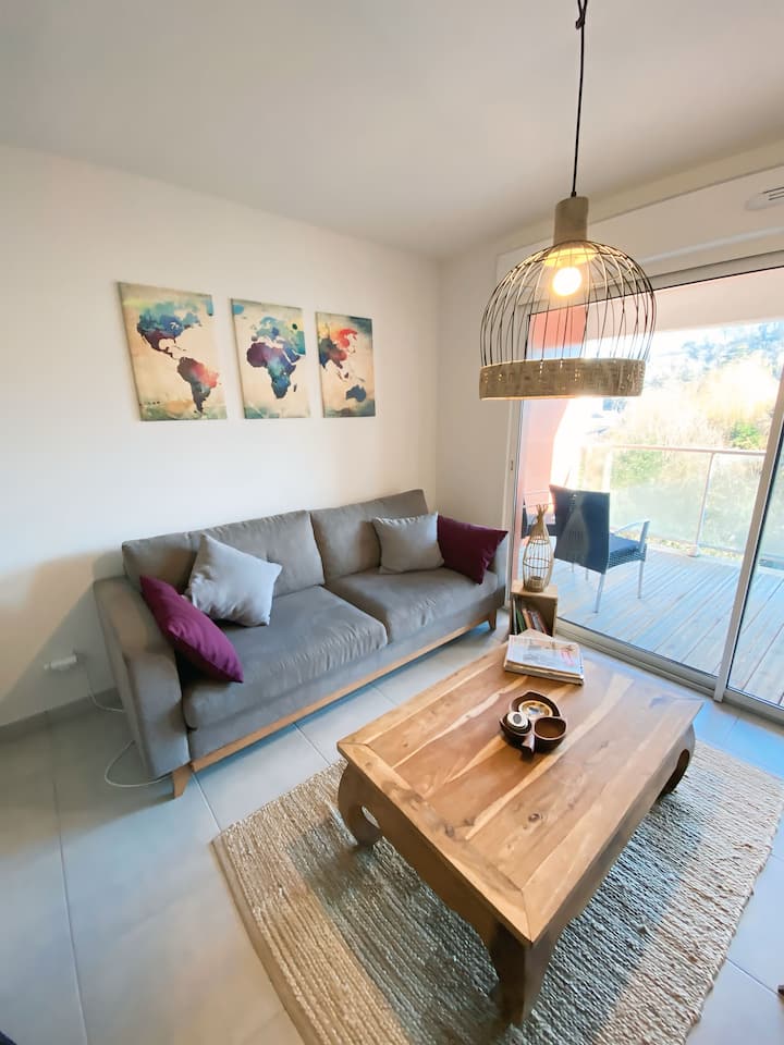 Appartement 4 Personnes - Tram A - Parking - Wifi - Sainte-Eulalie