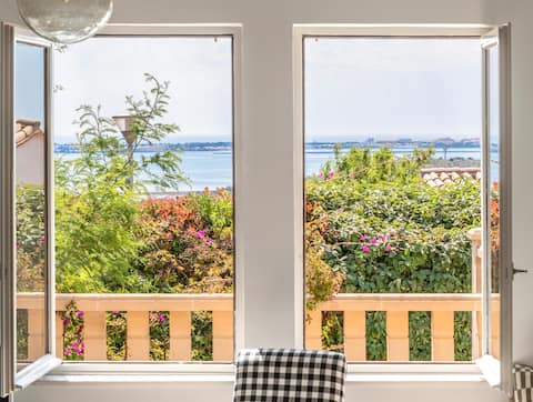 Charming Villa with Pool, A/C & Sea-Lagoon Views