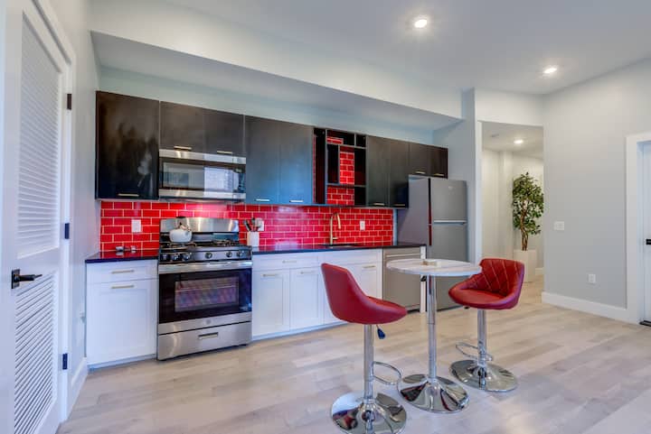 Luxury 2br | Designer Theme Near Nyc/path - Newark, NJ