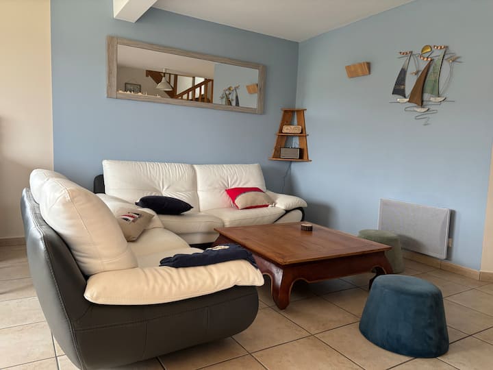 Maison Bord De Mer, Pointe Des Espagnols. - Roscanvel