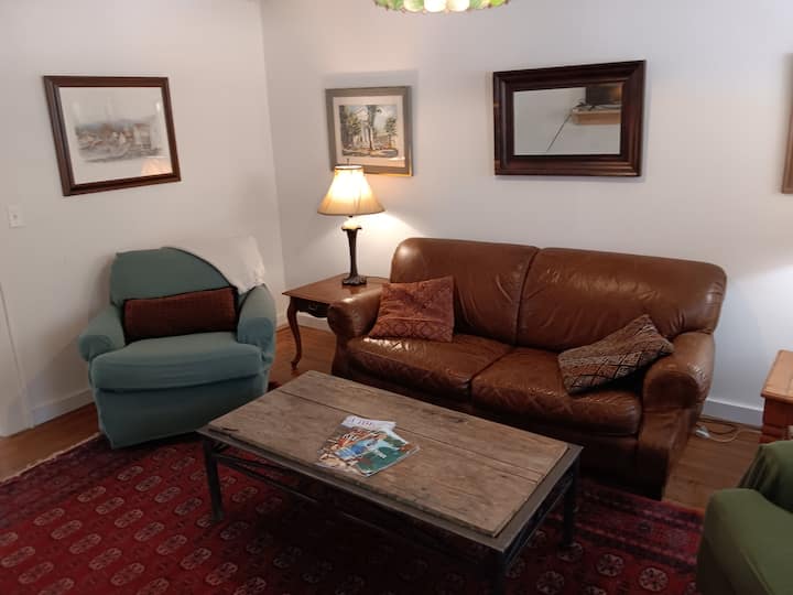 Delaware House Inn - Farmhouse - Bovina, NY