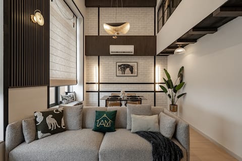 GRID 6pax Modern Nanyang Loft Medini Legoland
