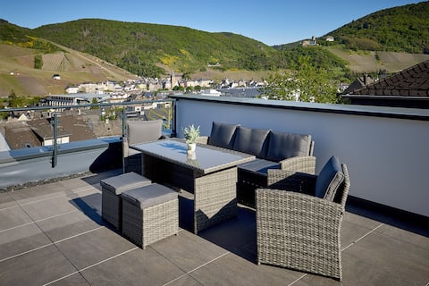 2BR | SmartTV | WiFi | roof terrace | free parking
