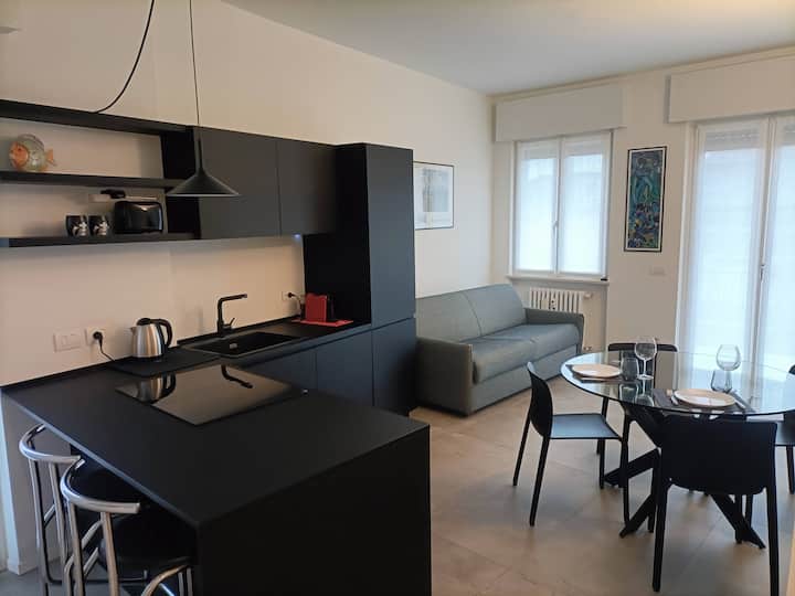Grey House - New Design Two-room Apartment - Verona