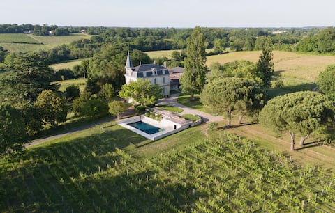 Courtade-Dubuc Castle