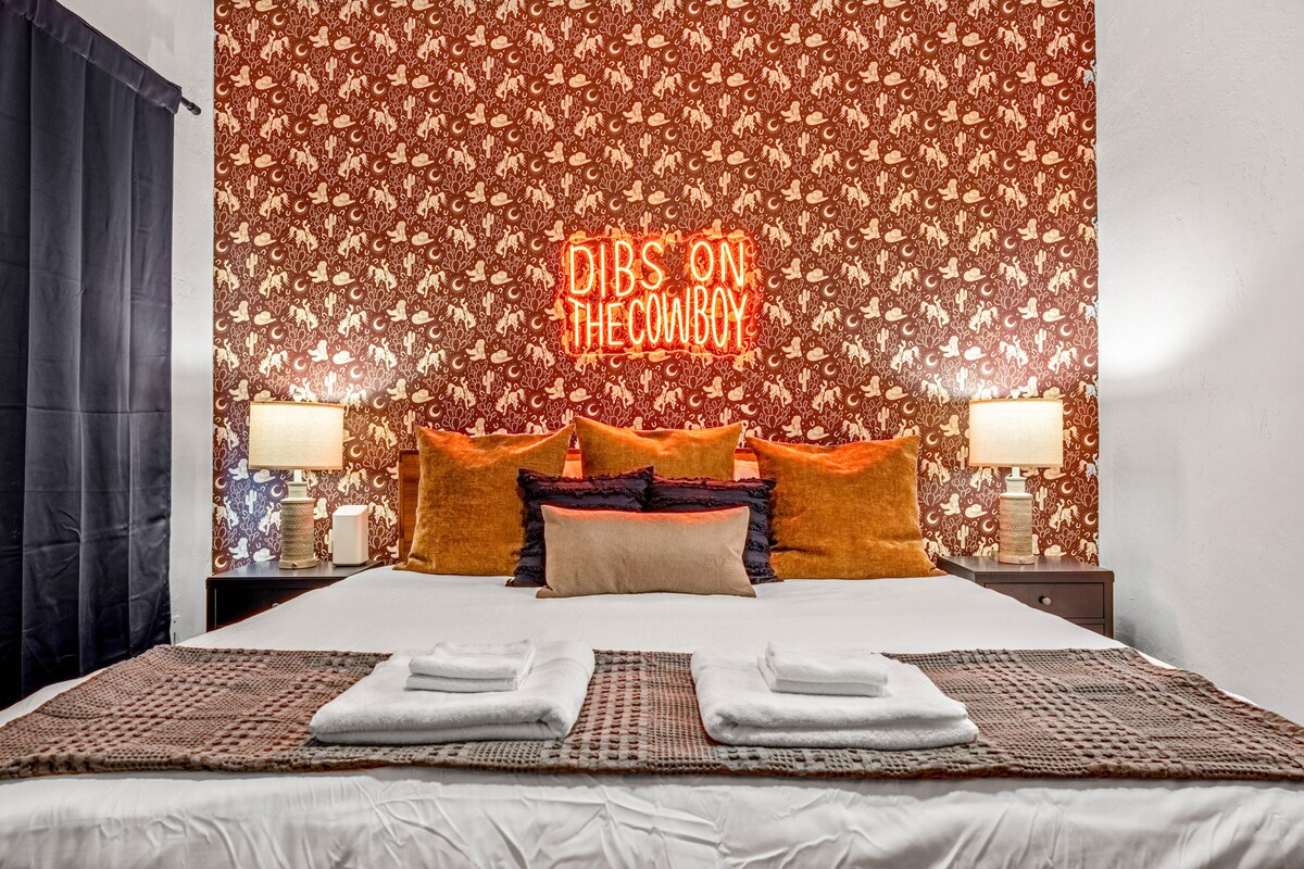 Elegant display at the our bedroom