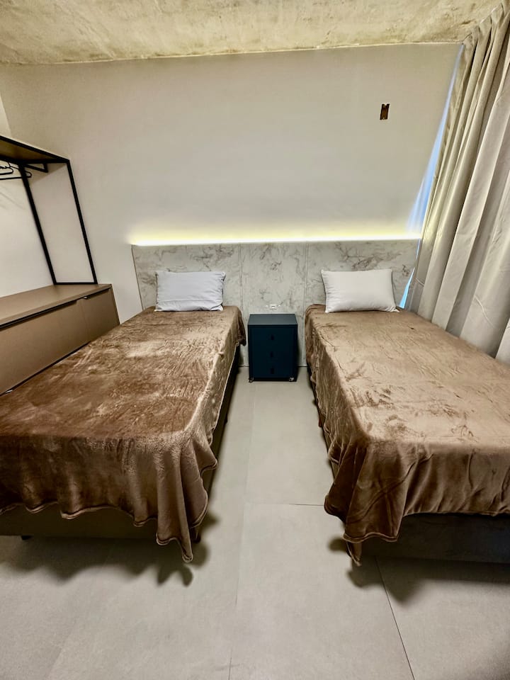 غرفة النوم 2