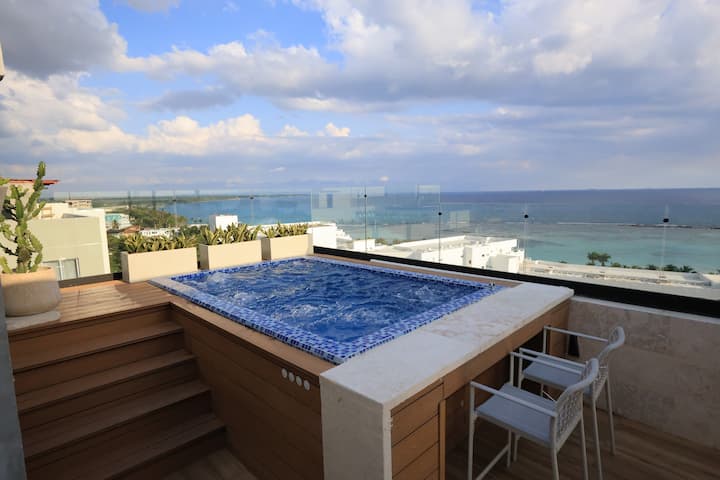PH with Rooftop and Jacuzzi on Boca Chica Beach