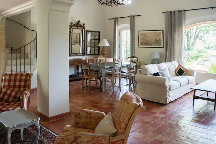 Jasmin, Les Olivettes, Appartement Avec Piscine - Lourmarin