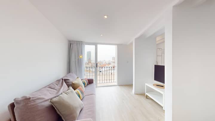 Old Corner Studio With View - Alicante