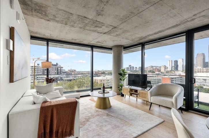 FULL City View High Rise Modern New Living