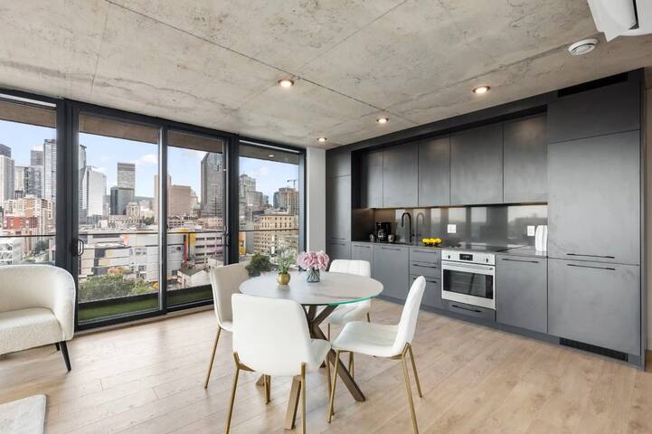 FULL City View High Rise Modern New Living gallery image 2