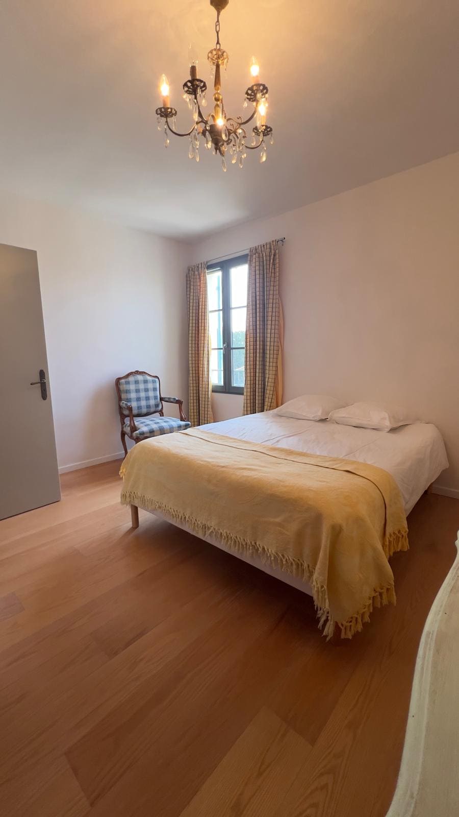 เตียงขนาด 160x190 เครื่องนอนเอ็มม่า