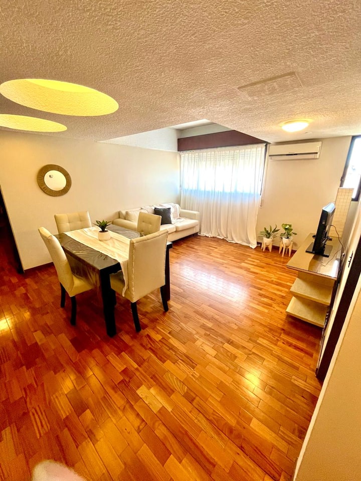 Centro De Mendoza · Depto Cómodo Y Funcional - Mendoza