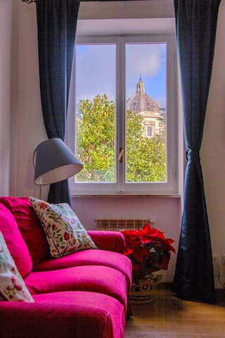 4 Cantoni, cosy apartment in Monti District