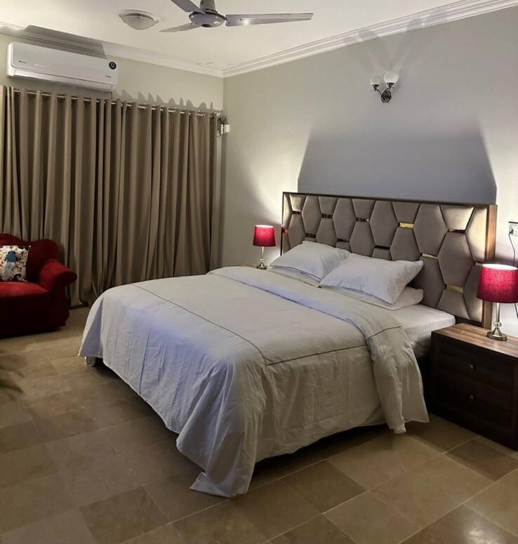 საძინებელი 1