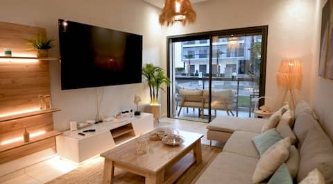 Luxury Oceanfront 3 bedroom/2 bathroom Apartment