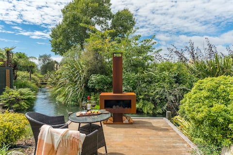 Streamside Flax Cabin - Waitahanui, Taupo