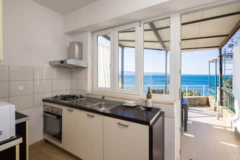 Anamarie Apartment