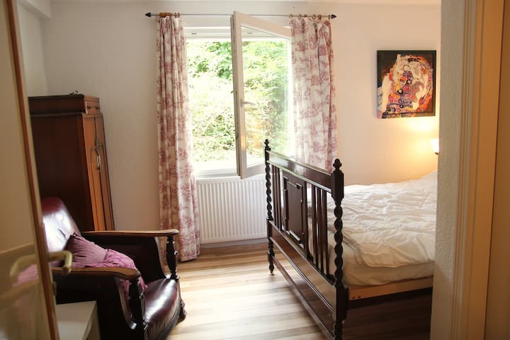 Спална соба 6