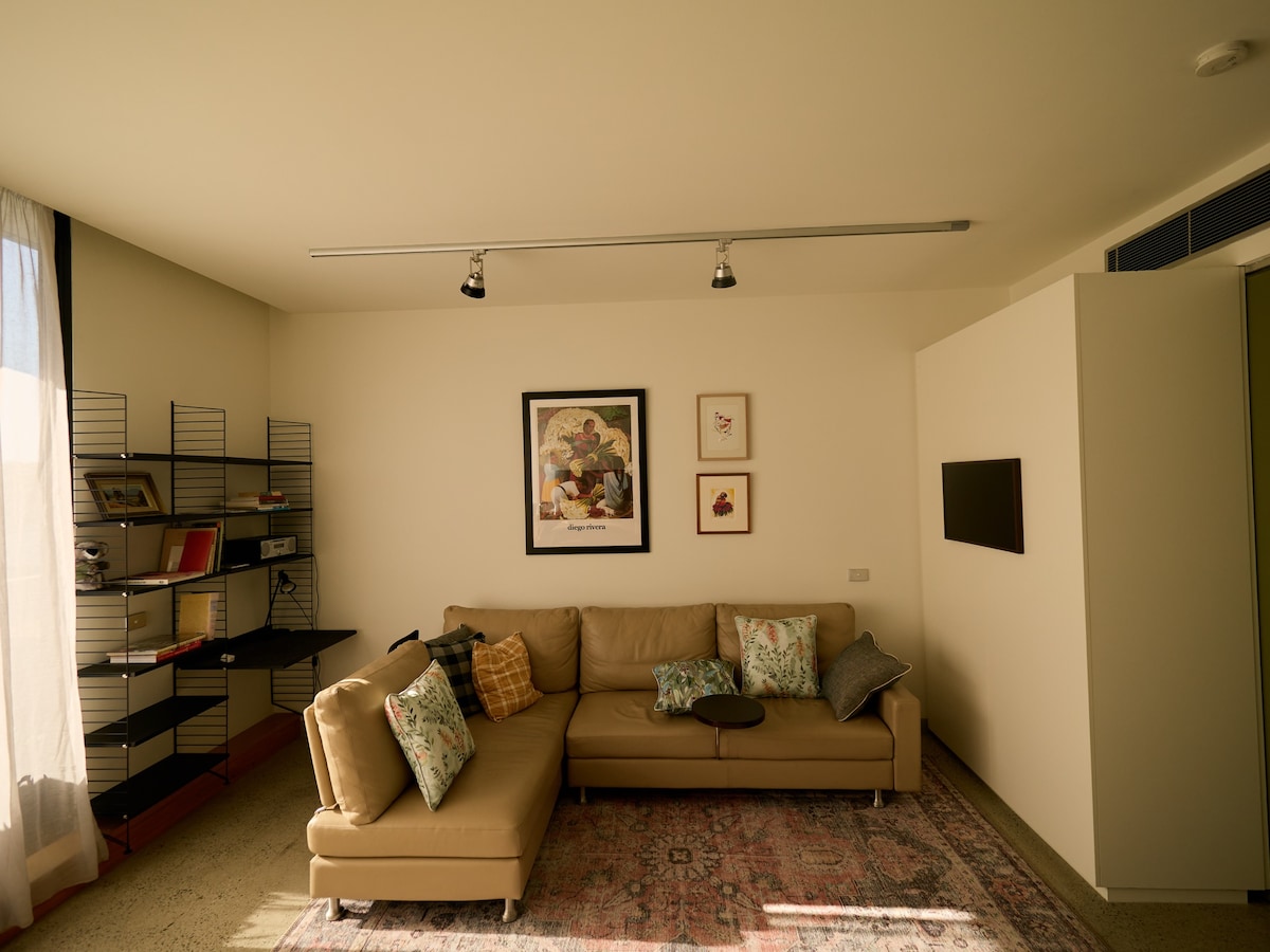 Top Airbnb: Neometro on Inkerman in St Kilda