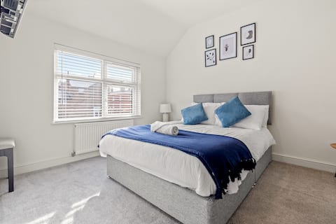 Cozy Retreat on Wood Street