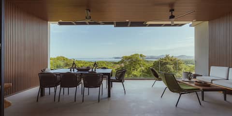Stylish 4-BR Ocean View Condo | Beach Club Access