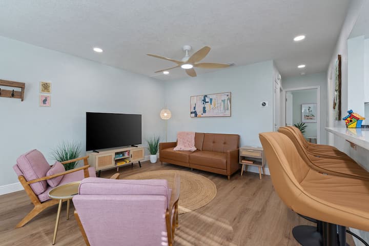 Lux Rainbow River Guest House - Dunnellon, FL