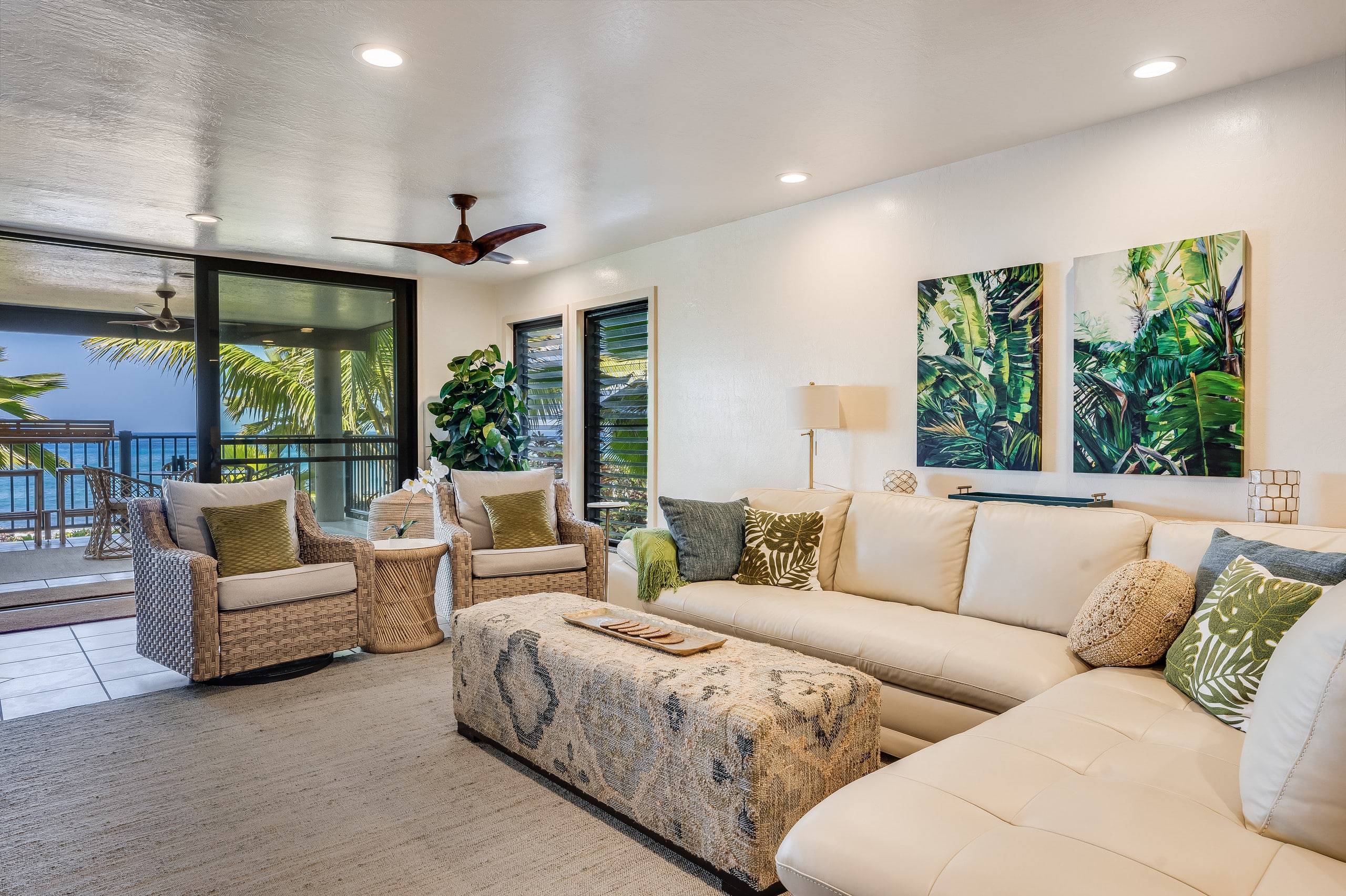 Beautiful Modern Ocean Front Condo - Image 6