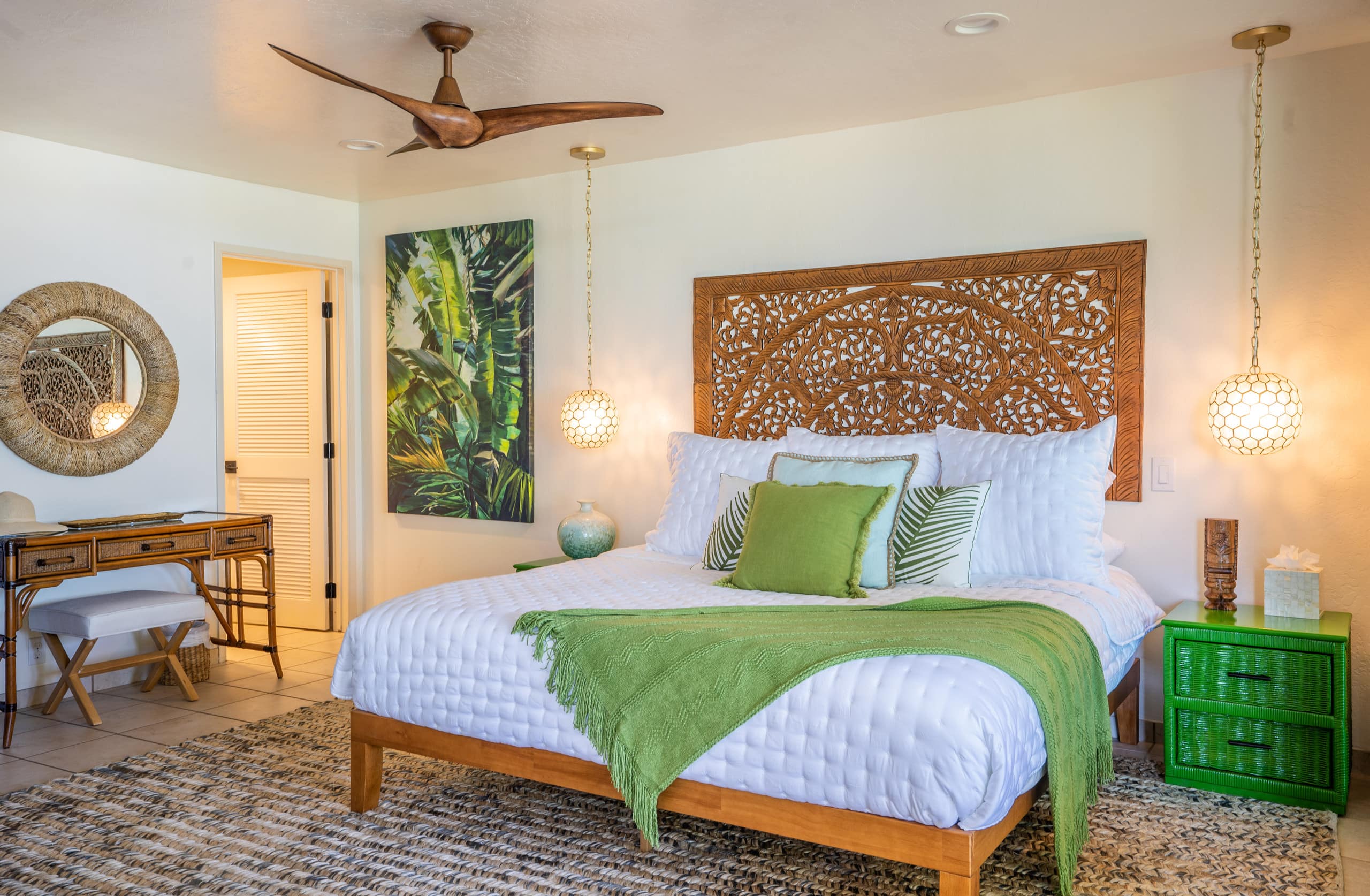 Beautiful Modern Ocean Front Condo - Image 17