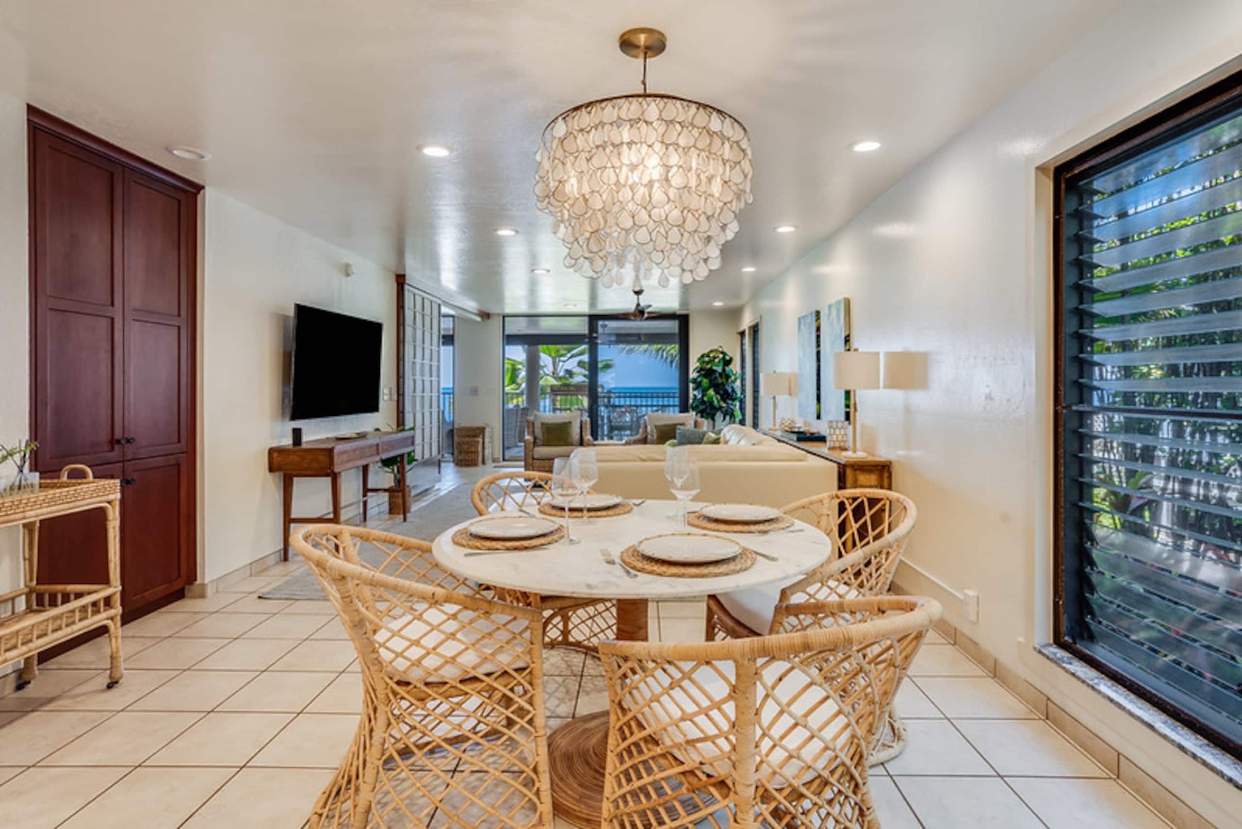 Beautiful Modern Ocean Front Condo - Image 13