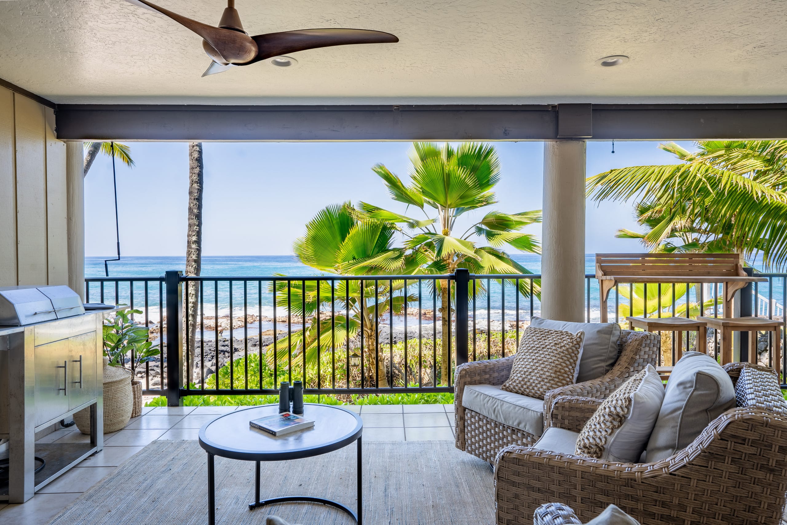 Beautiful Modern Ocean Front Condo - Image 32