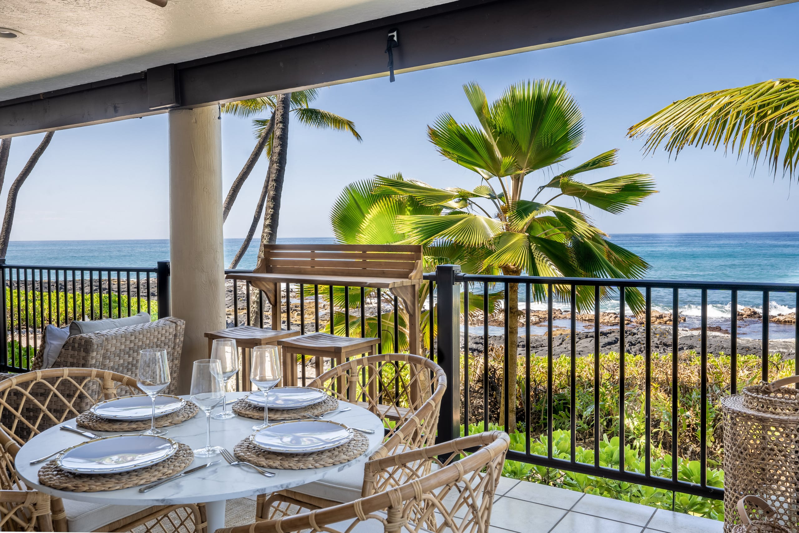 Beautiful Modern Ocean Front Condo - Image 1
