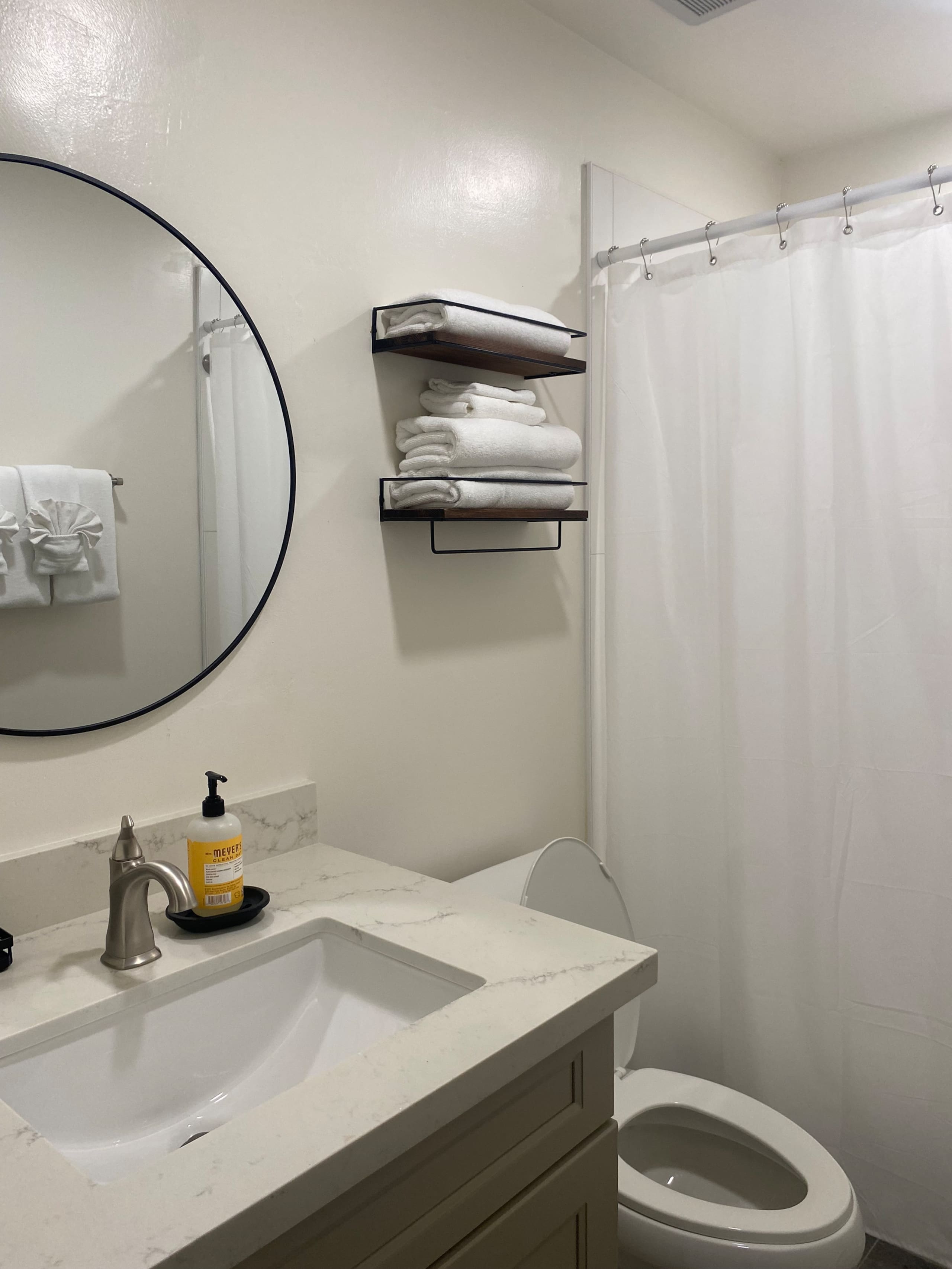 Condo in Kahuku · ★4.94 · 1 bedroom · 2 beds · 1 private bath - Image 14