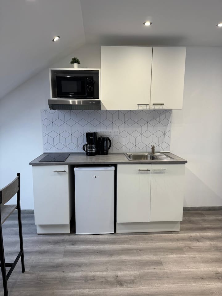 Confortable Studio, Paisible, Wifi - Saint-Quentin