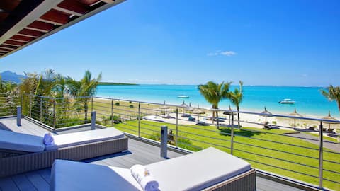 Breathtaking penthouse with panoramic seaview