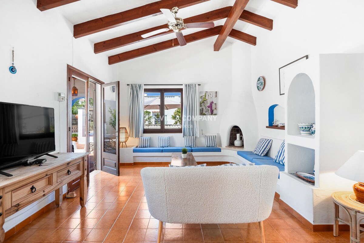 Charming Villa in Cala en Porter 3