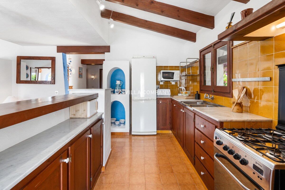 Charming Villa in Cala en Porter 4