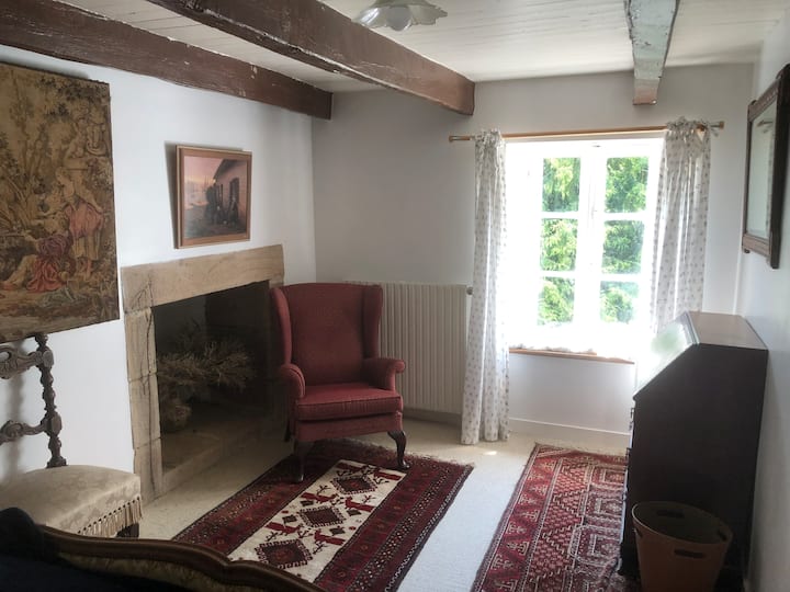 Beautiful Breton Farmhouse, Pool - Finistère