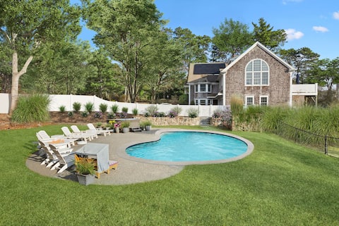 Pool. Hot Tub. Game Room. Walk to Beach. Luxury!
