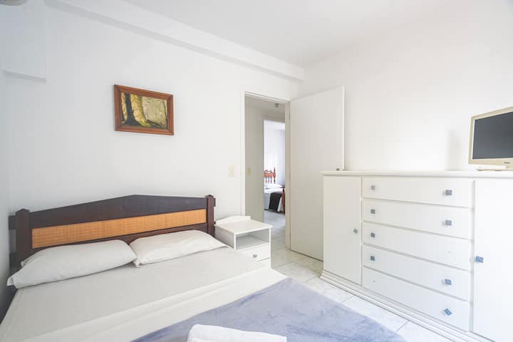 Dormitorio compartido con aire acondicionado. 