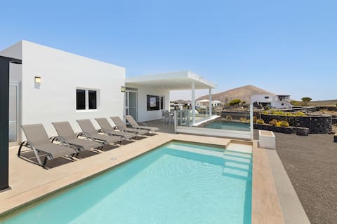 Propiedad de Airbnb exitosa: Villa Rayco with heated pool en Tías