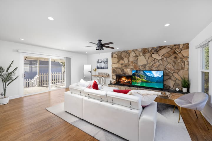 Spacious Modern Home | Minutes To Disneyland - 爾灣