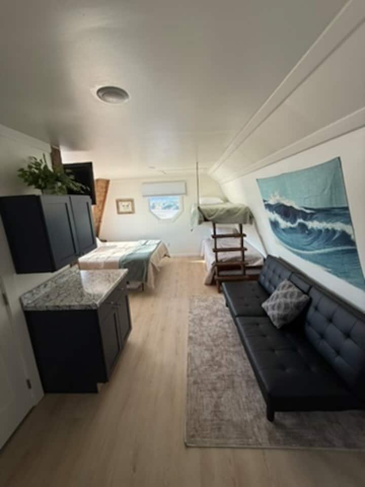 Spitfire Suites - Homer, AK