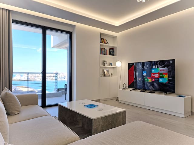 Lida's Seafront Apartment managed Airbnb listing 2